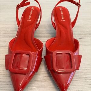 Red Heels, pointed toe